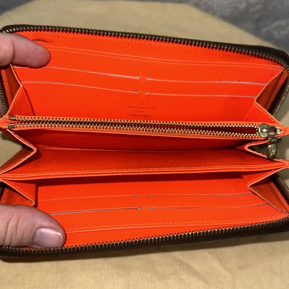 Louis Vuitton monogram neon orange graffiti zippy wallet by Stephen sprouse - Picture 10 of 14